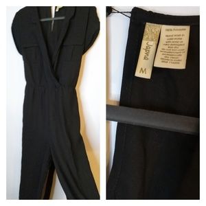 Japna Black Jumpsuit Cap sleeve Deep V-neck Tie M